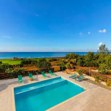 Adonis Large Private Pool Walk To 아르가카