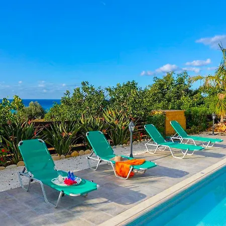 Adonis Large Private Pool Walk To